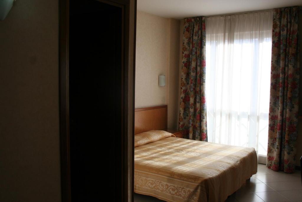 Hotel Citta 2000 Рим Екстер'єр фото